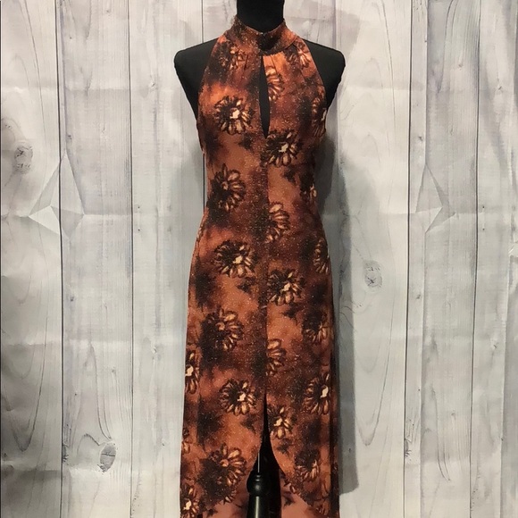 Dresses & Skirts - Stunning Rose Gold Hi Low Semi Formal.        D072